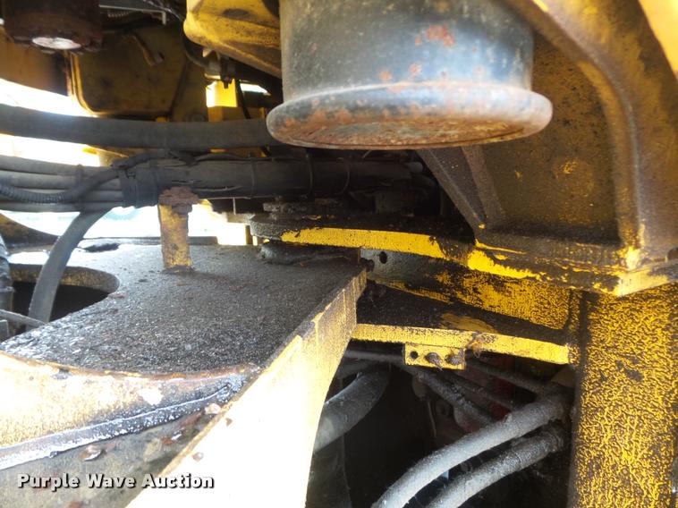 image for item K7631 2001 New Holland LW130 wheel loader