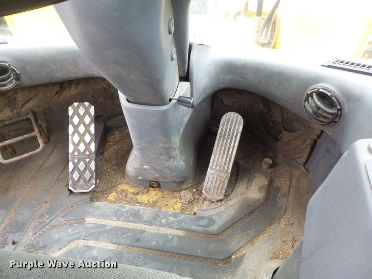 image for item K7631 2001 New Holland LW130 wheel loader