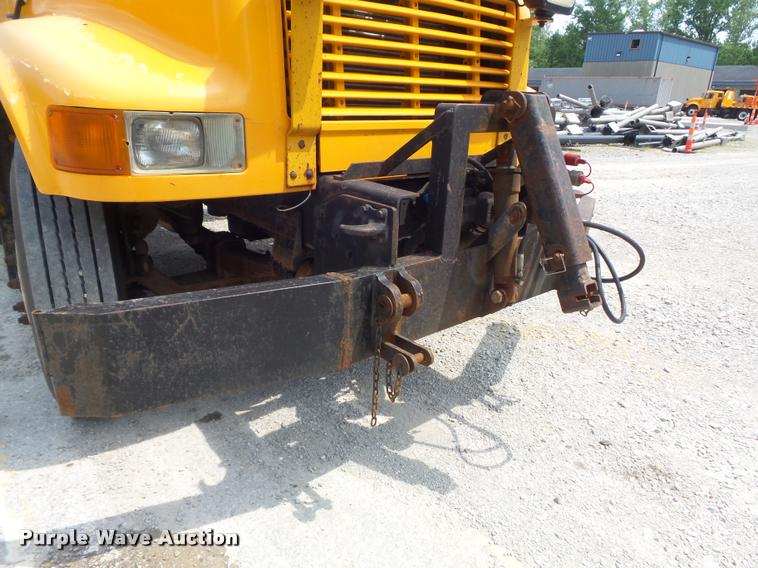 image for item K7632 2000 International 4900 dump truck