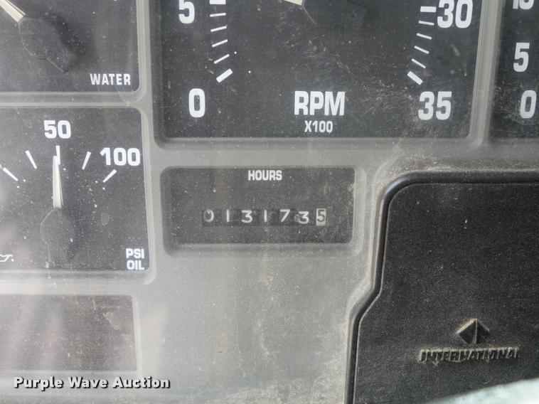 image for item K7632 2000 International 4900 dump truck