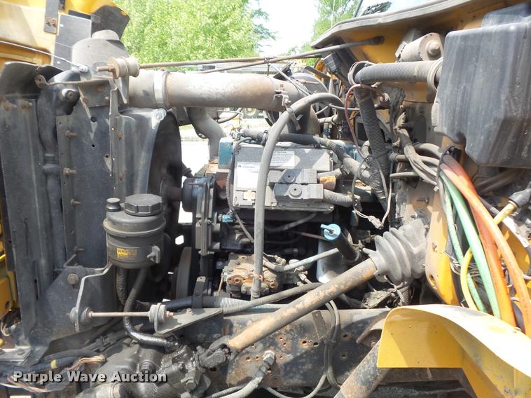 image for item K7632 2000 International 4900 dump truck