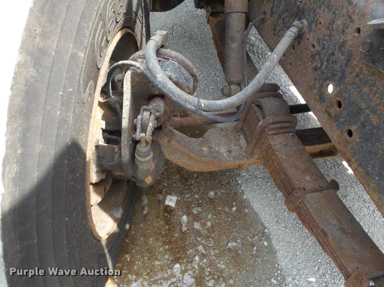 image for item K7632 2000 International 4900 dump truck