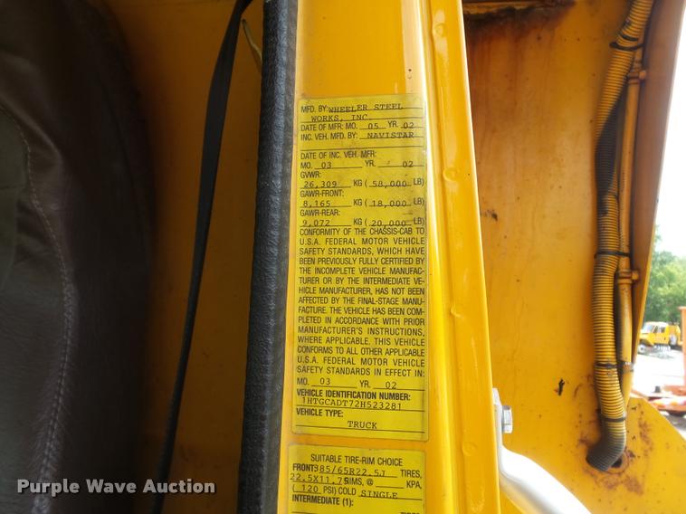 image for item K7632 2000 International 4900 dump truck