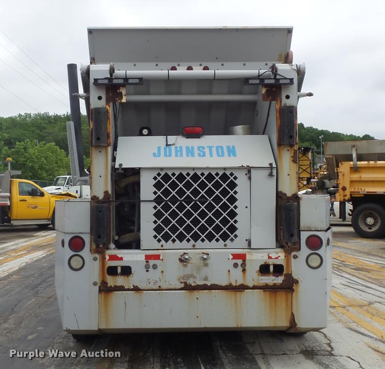 image for item K7633 2003 Johnston 3000 street sweeper