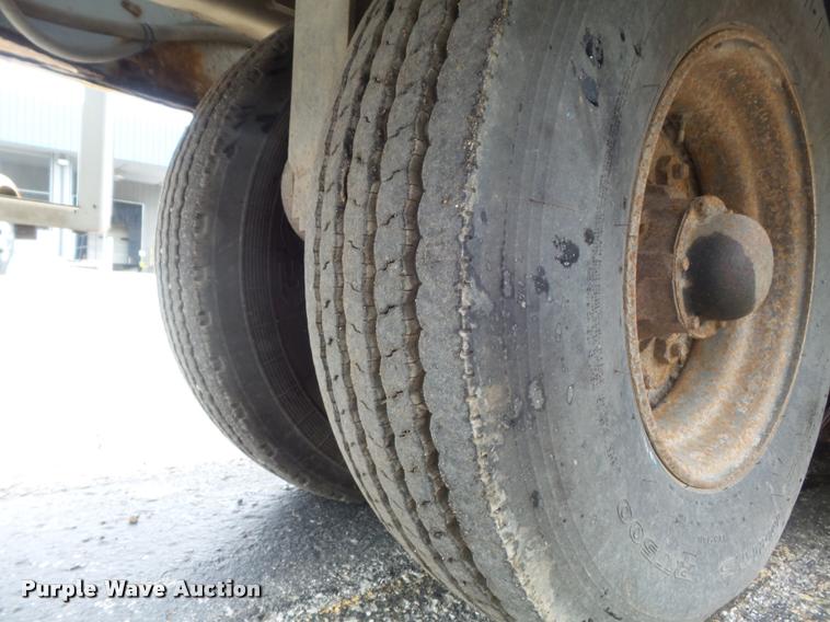 image for item K7633 2003 Johnston 3000 street sweeper