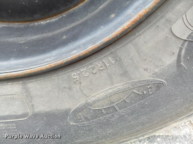 image for item K7633 2003 Johnston 3000 street sweeper