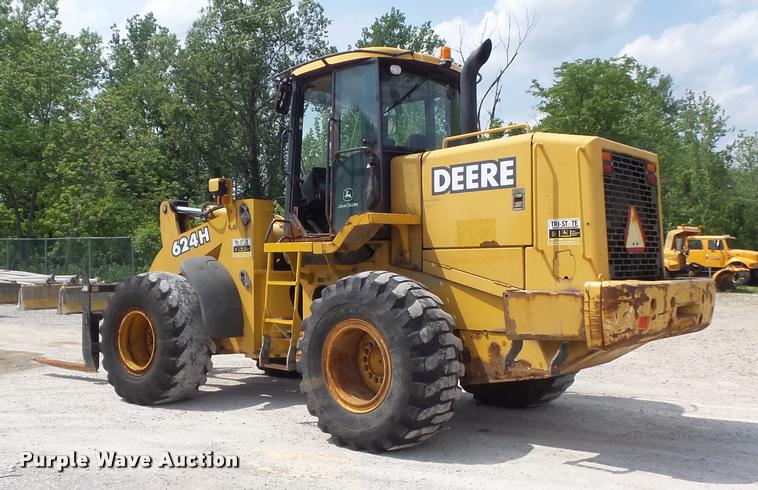 image for item K7636 2003 John Deere 624H wheel loader
