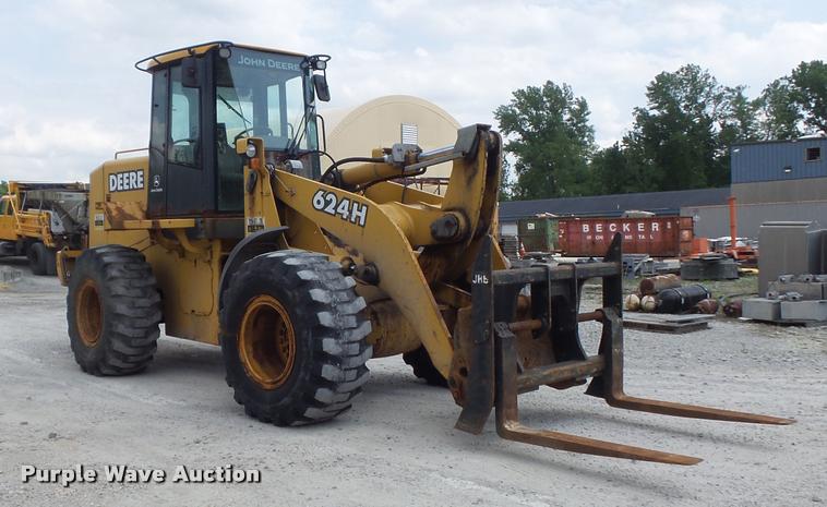 image for item K7636 2003 John Deere 624H wheel loader