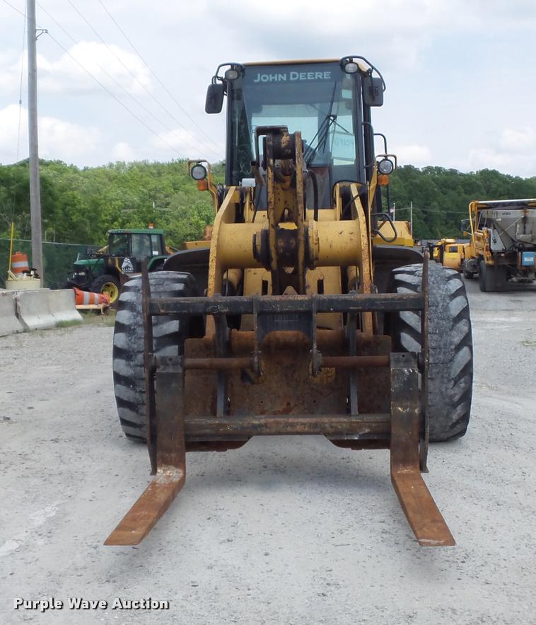 image for item K7636 2003 John Deere 624H wheel loader
