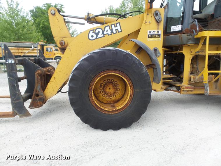 image for item K7636 2003 John Deere 624H wheel loader