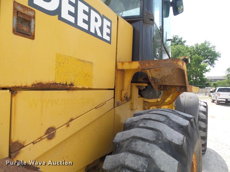 image for item K7636 2003 John Deere 624H wheel loader