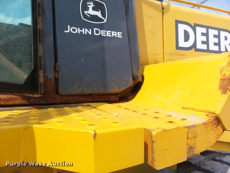 image for item K7636 2003 John Deere 624H wheel loader