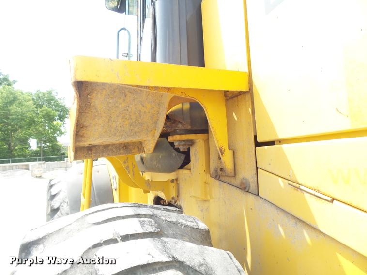 image for item K7636 2003 John Deere 624H wheel loader