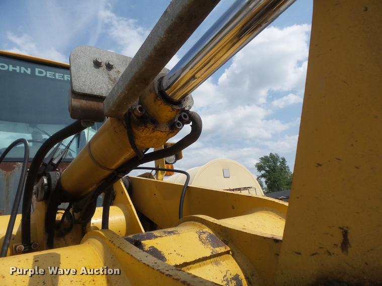 image for item K7636 2003 John Deere 624H wheel loader