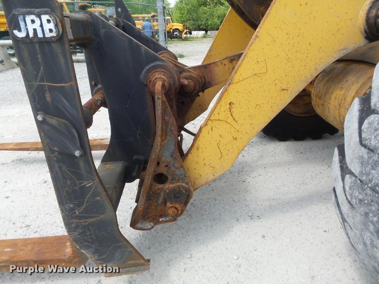 image for item K7636 2003 John Deere 624H wheel loader