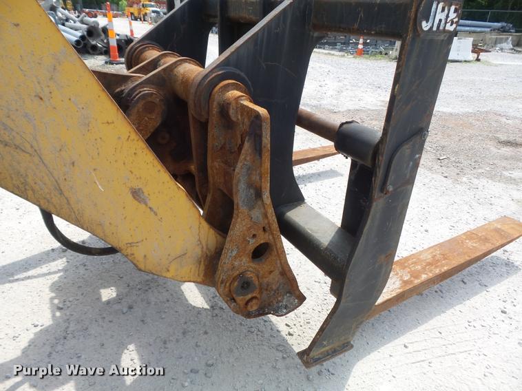 image for item K7636 2003 John Deere 624H wheel loader