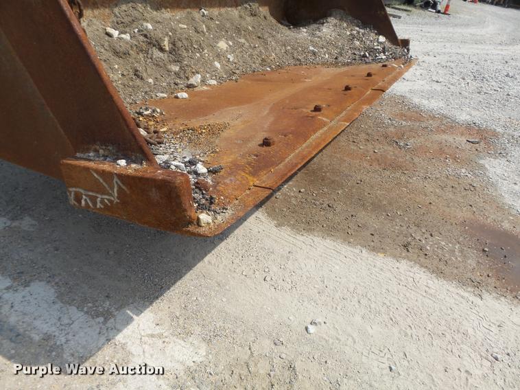 image for item K7636 2003 John Deere 624H wheel loader