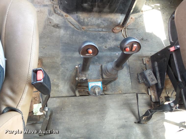 image for item K7638 2002 International 4900 Crew Cab dump truck