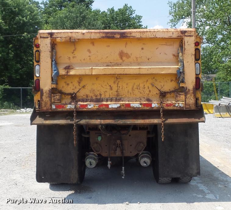 image for item K7639 2002 International F2554 dump truck
