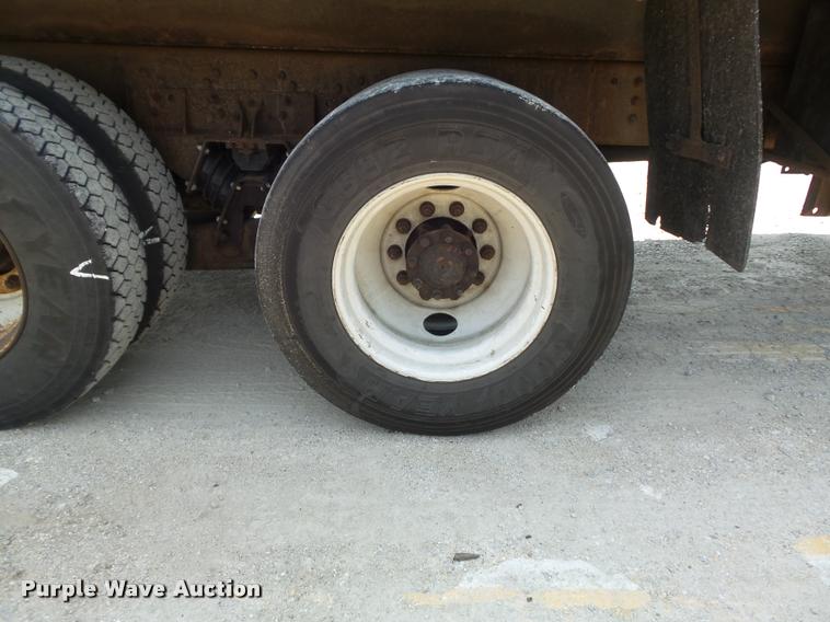 image for item K7639 2002 International F2554 dump truck