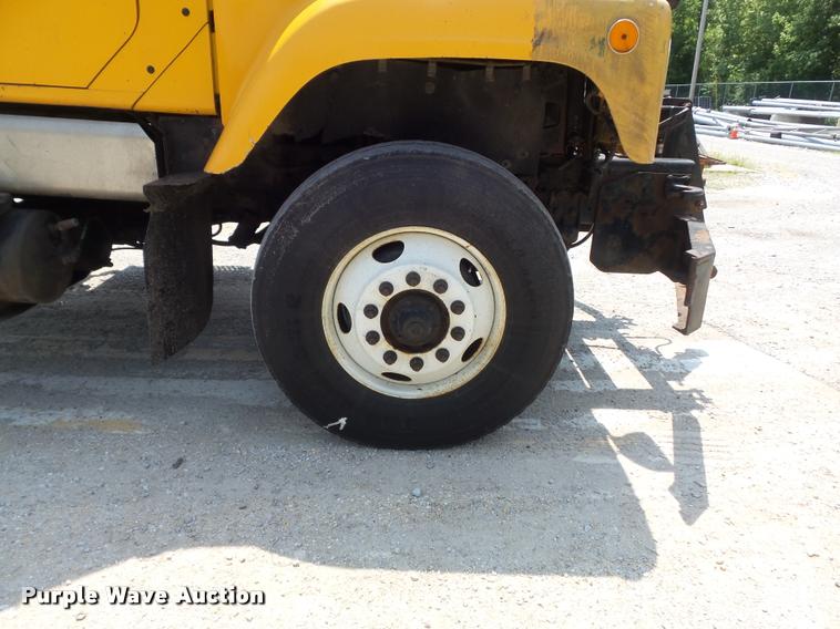 image for item K7639 2002 International F2554 dump truck