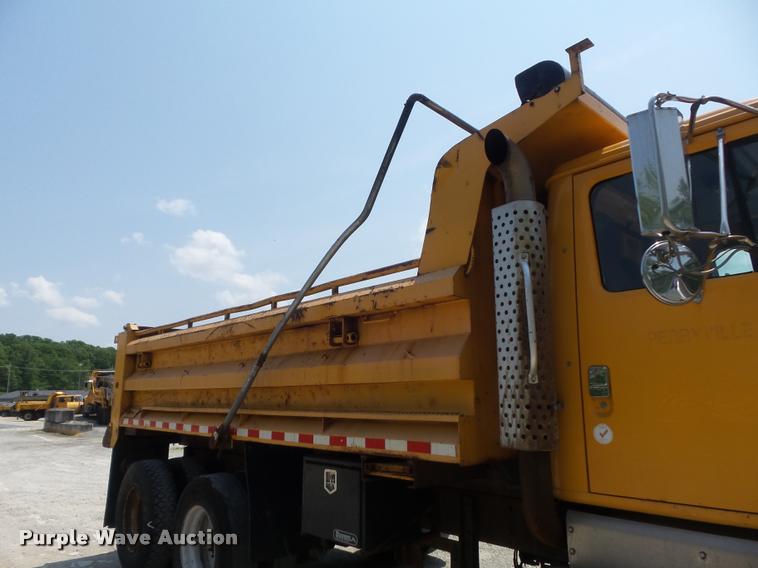 image for item K7639 2002 International F2554 dump truck