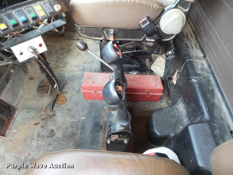 image for item K7639 2002 International F2554 dump truck