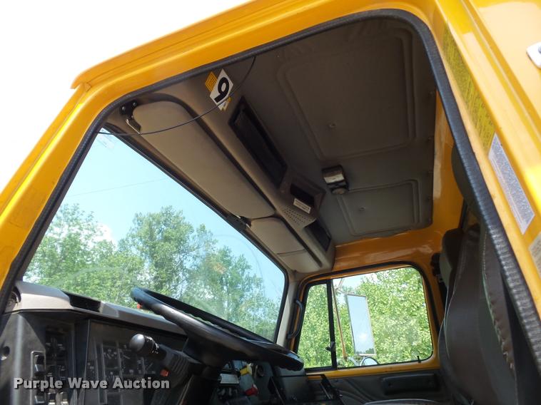 image for item K7639 2002 International F2554 dump truck