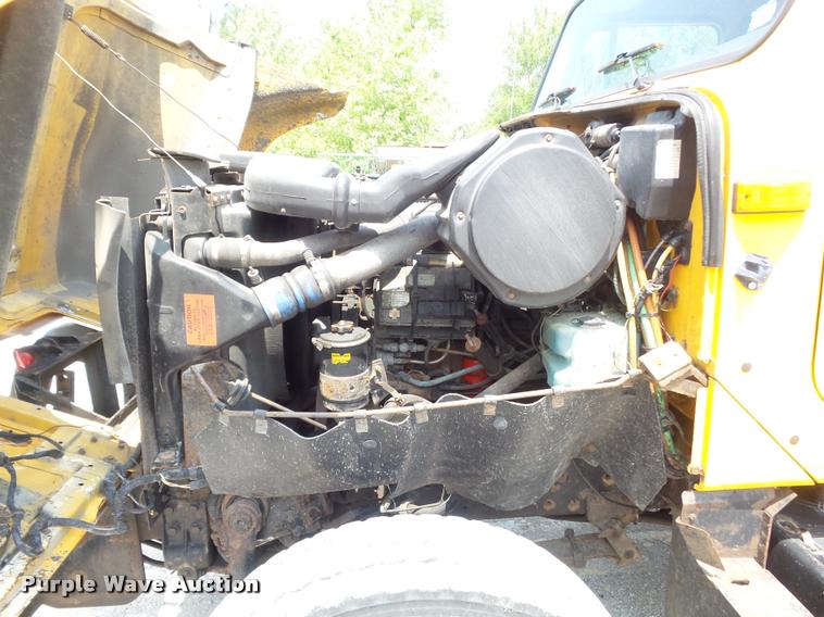 image for item K7639 2002 International F2554 dump truck