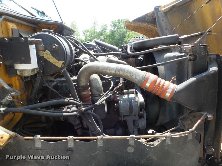 image for item K7639 2002 International F2554 dump truck