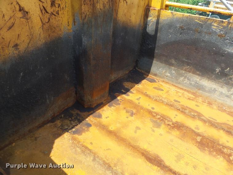 image for item K7639 2002 International F2554 dump truck