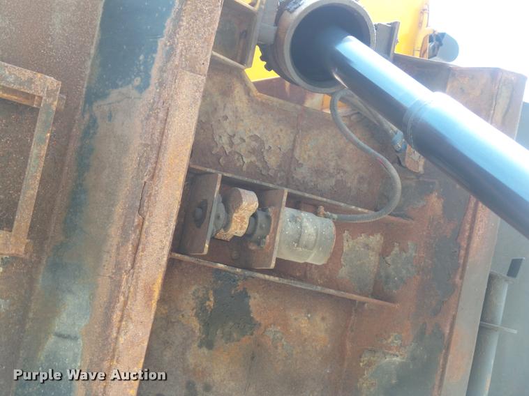 image for item K7639 2002 International F2554 dump truck