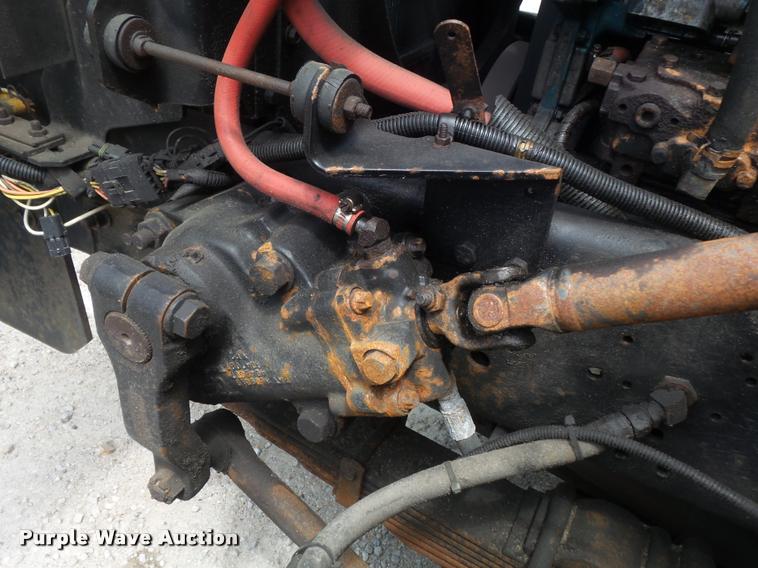 image for item K7641 2000 International 4900 Crew Cab dump truck