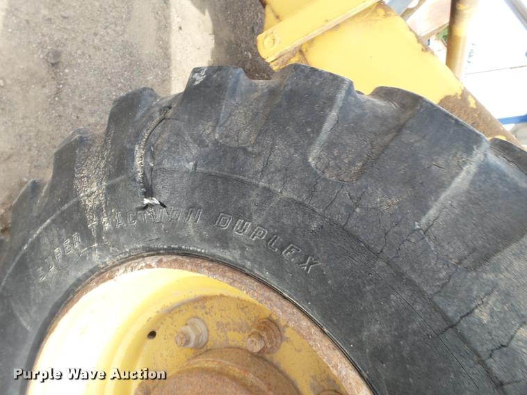 image for item L1519 Ford 555E backhoe