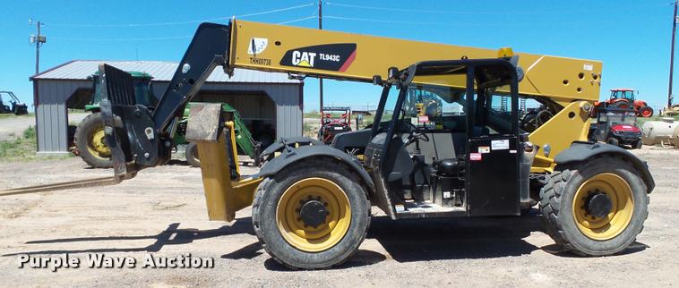image for item L1520 2013 Caterpillar TL943C telehandler