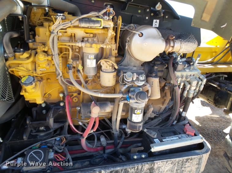 image for item L1520 2013 Caterpillar TL943C telehandler