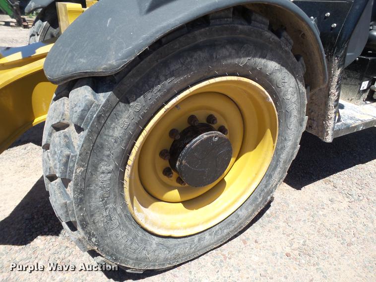 image for item L1520 2013 Caterpillar TL943C telehandler