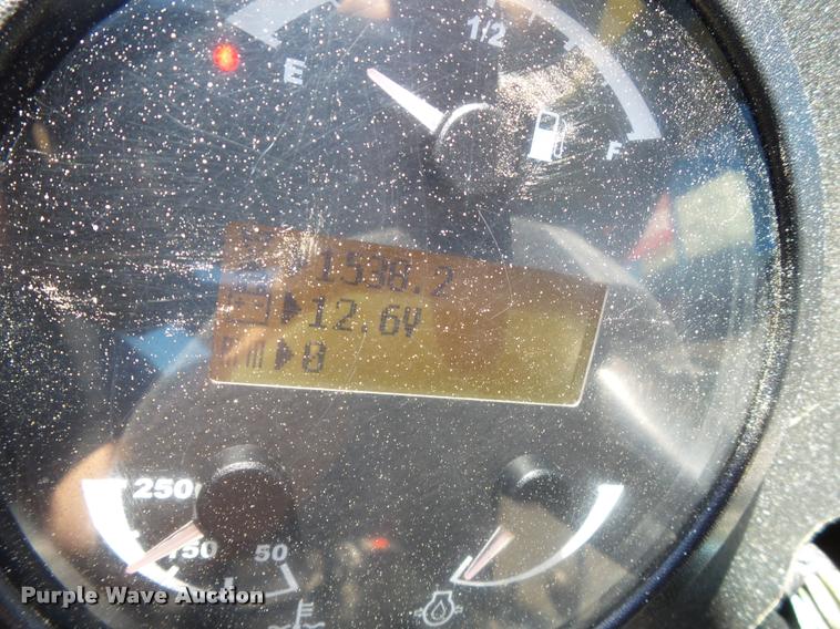 image for item L1520 2013 Caterpillar TL943C telehandler