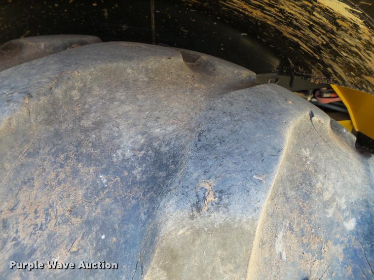 image for item L1521 2012 Caterpillar 420F backhoe