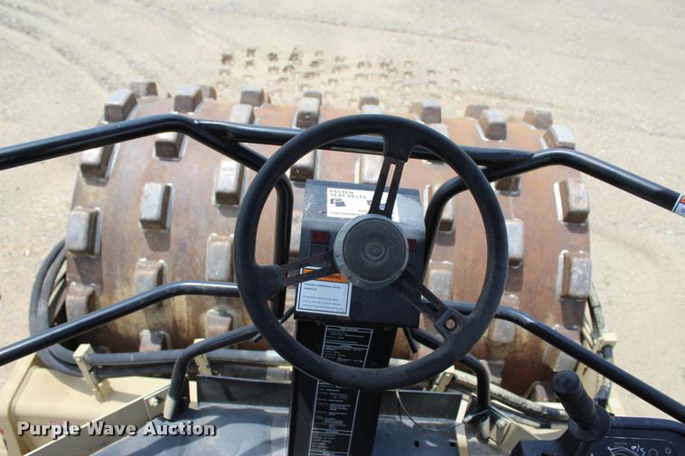 image for item L1968 1995 Ingersoll Rand SD100F Propac single drum vibratory roller