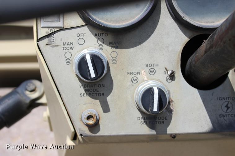 image for item L1969 1994 Ingersoll Rand DD65 double drum vibratory roller