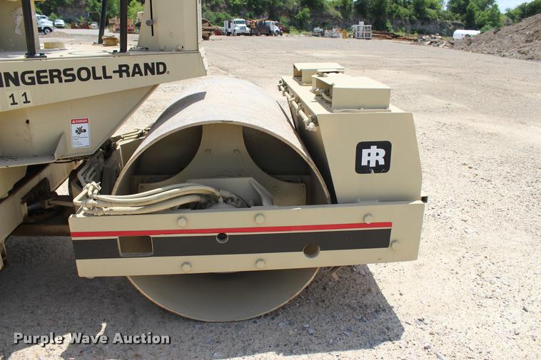 image for item L1969 1994 Ingersoll Rand DD65 double drum vibratory roller