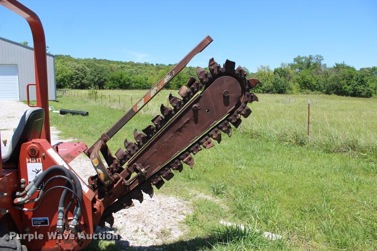 image for item L1976 1998 Ditch Witch 3700DD trencher