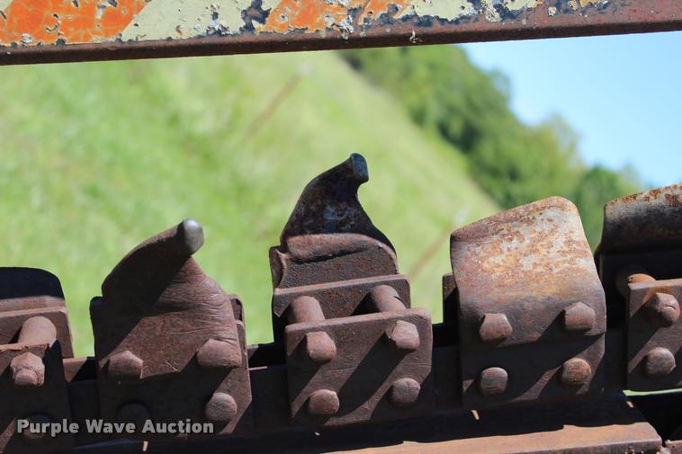 image for item L1976 1998 Ditch Witch 3700DD trencher