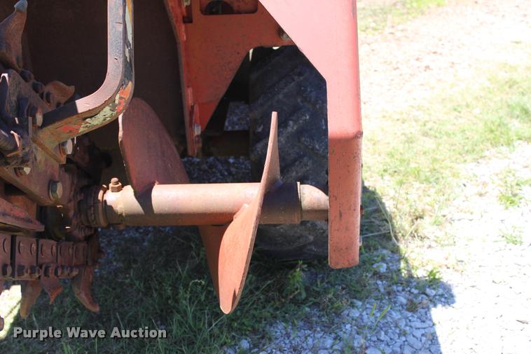 image for item L1976 1998 Ditch Witch 3700DD trencher