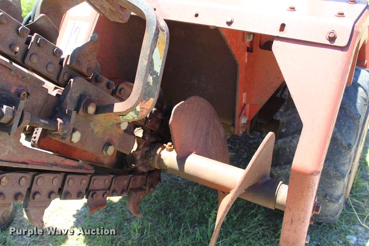 image for item L1976 1998 Ditch Witch 3700DD trencher