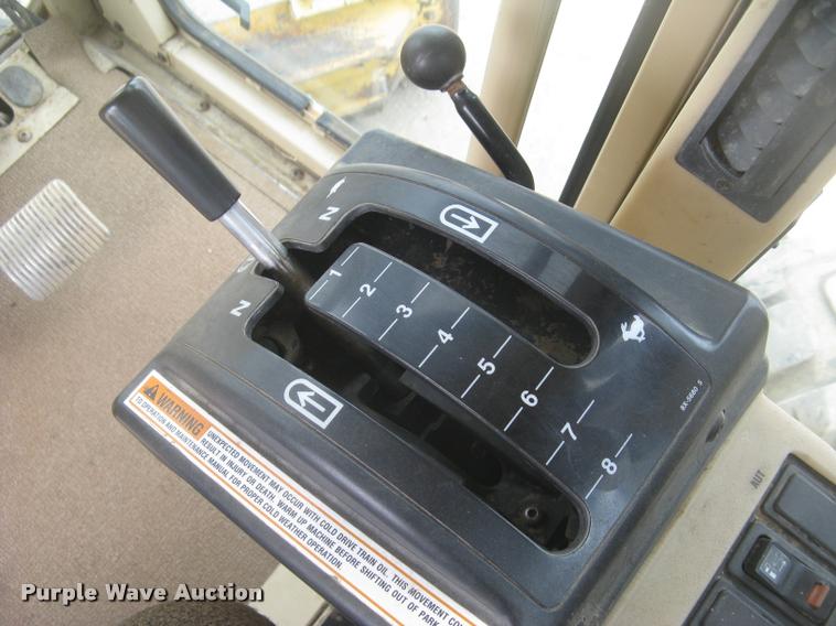 image for item L2333 2001 Caterpillar 140H motor grader