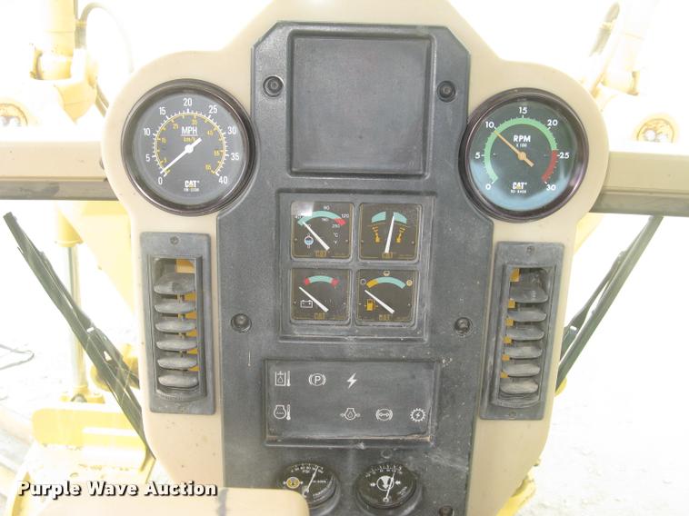 image for item L2333 2001 Caterpillar 140H motor grader