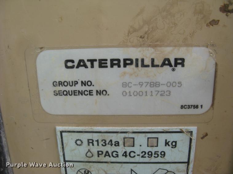 image for item L2333 2001 Caterpillar 140H motor grader