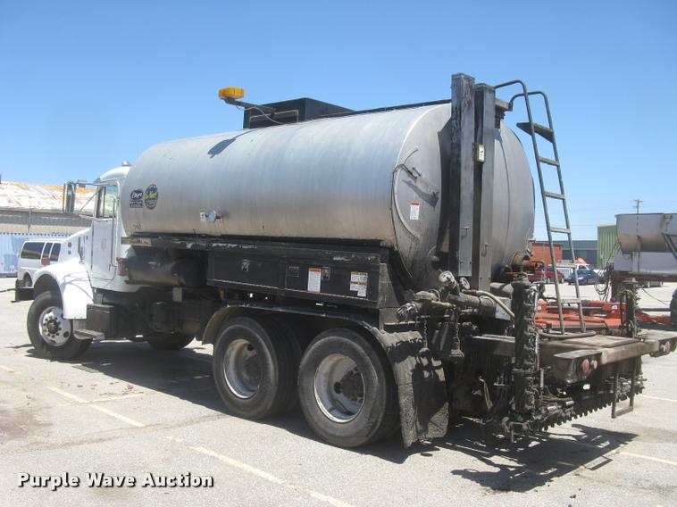 image for item L2340 2001 Peterbilt 330 asphalt distribution truck
